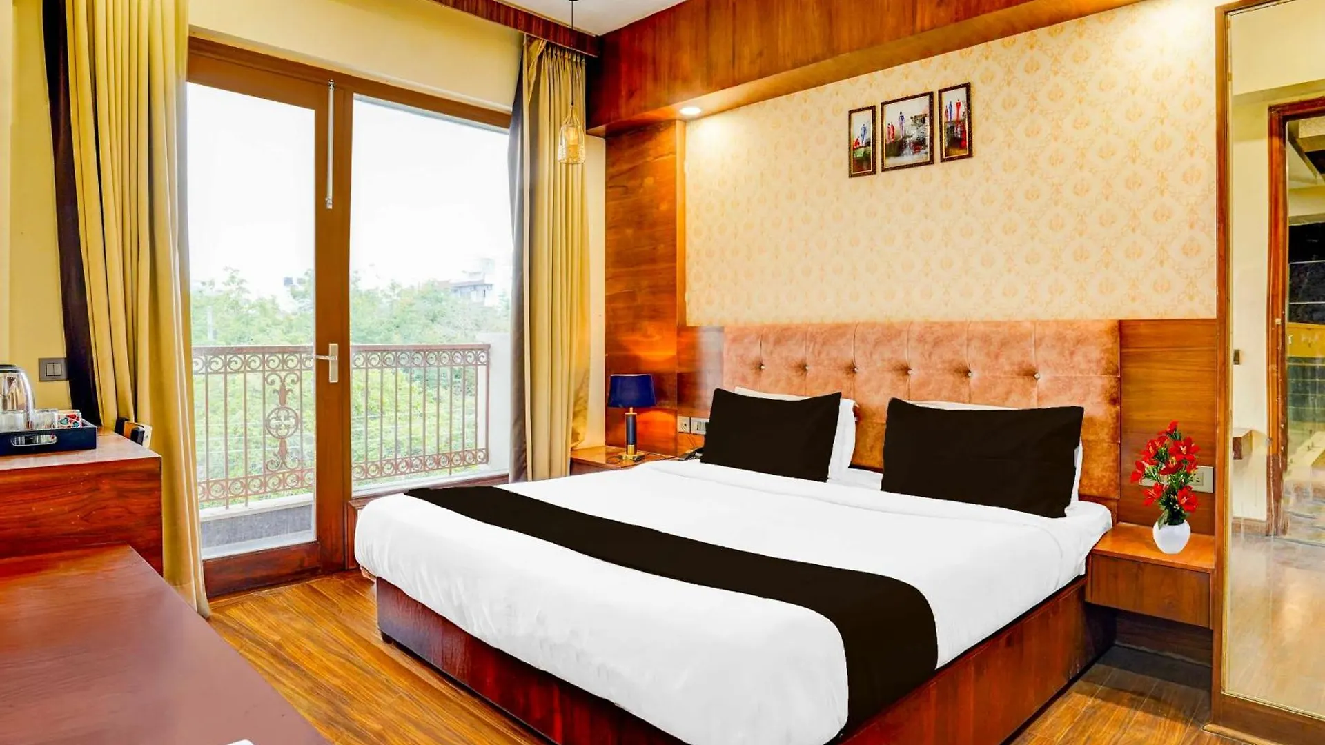 Townhouse Oak Sector 47 Near Medanta Ξενοδοχείο Γκουργκάον 4*,